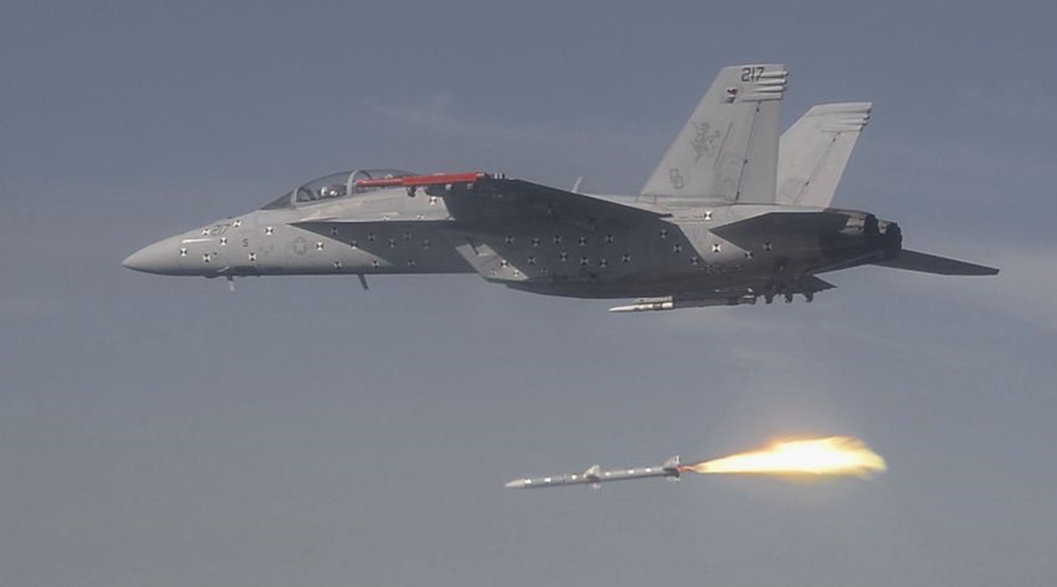 A US Navy F/A-18F Super Hornet multirole combat aircraft testbed launches an AIM-120D-3 AMRAAM variant over Naval Air Station Point Mugu, California on 12 May in the second live-fire test of the missile.